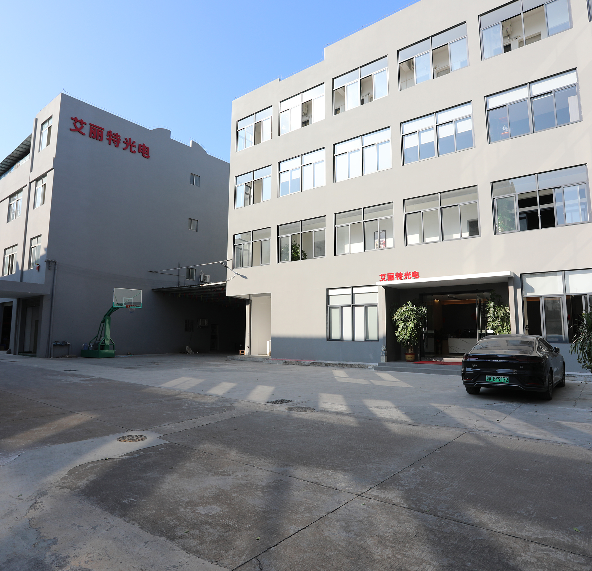 10000 square meters Manufacturing Base